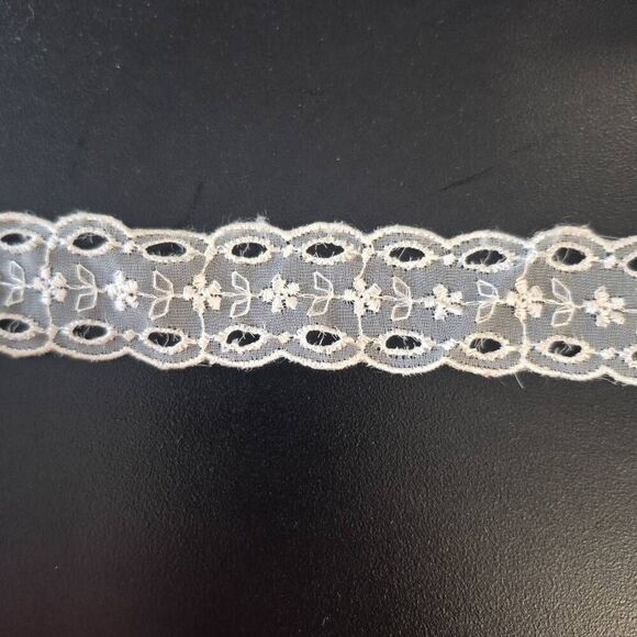 Lace, Ecru Cotton Vintage Beading 1" wide x 12" - Picture 1 of 3